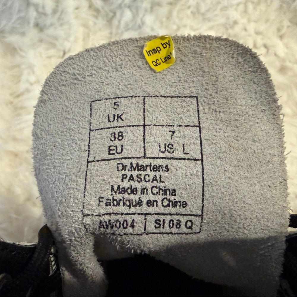 *NWB* Dr. Martens x Mark Wigan Pascal 8-Eye "Party People" Leather Boots Size 7W - Picture 5 of 5